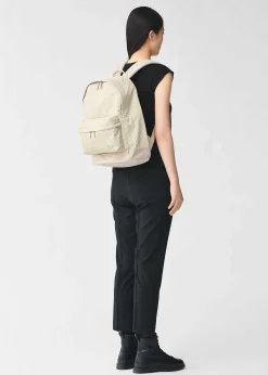 ISSEY MIYAKE Daypack One-Tone Hot
