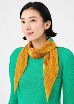 ISSEY MIYAKE Doki Pleats Stole Flash Sale