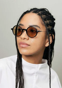 ISSEY MIYAKE Round Shop