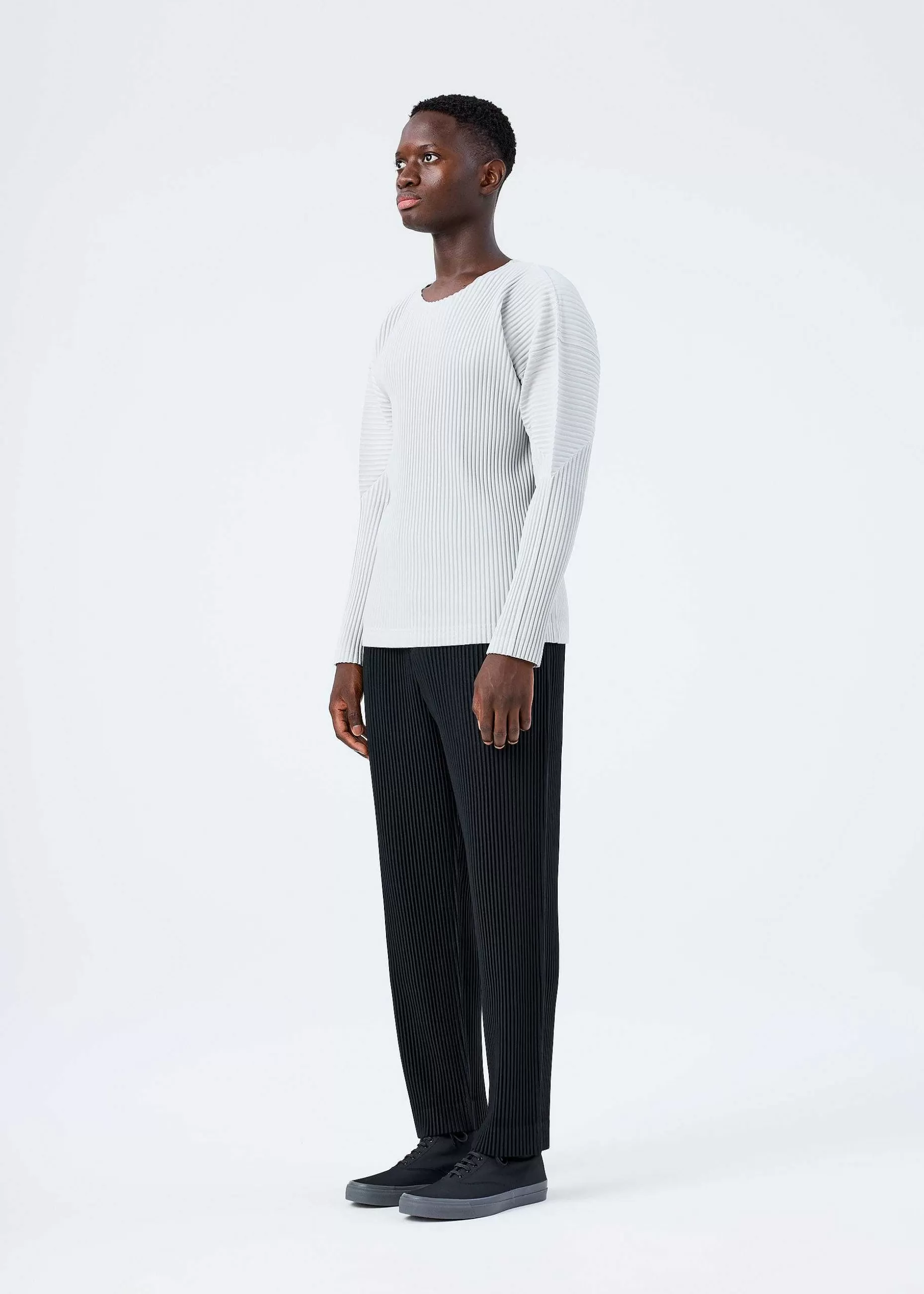 ISSEY MIYAKE Top | Basics