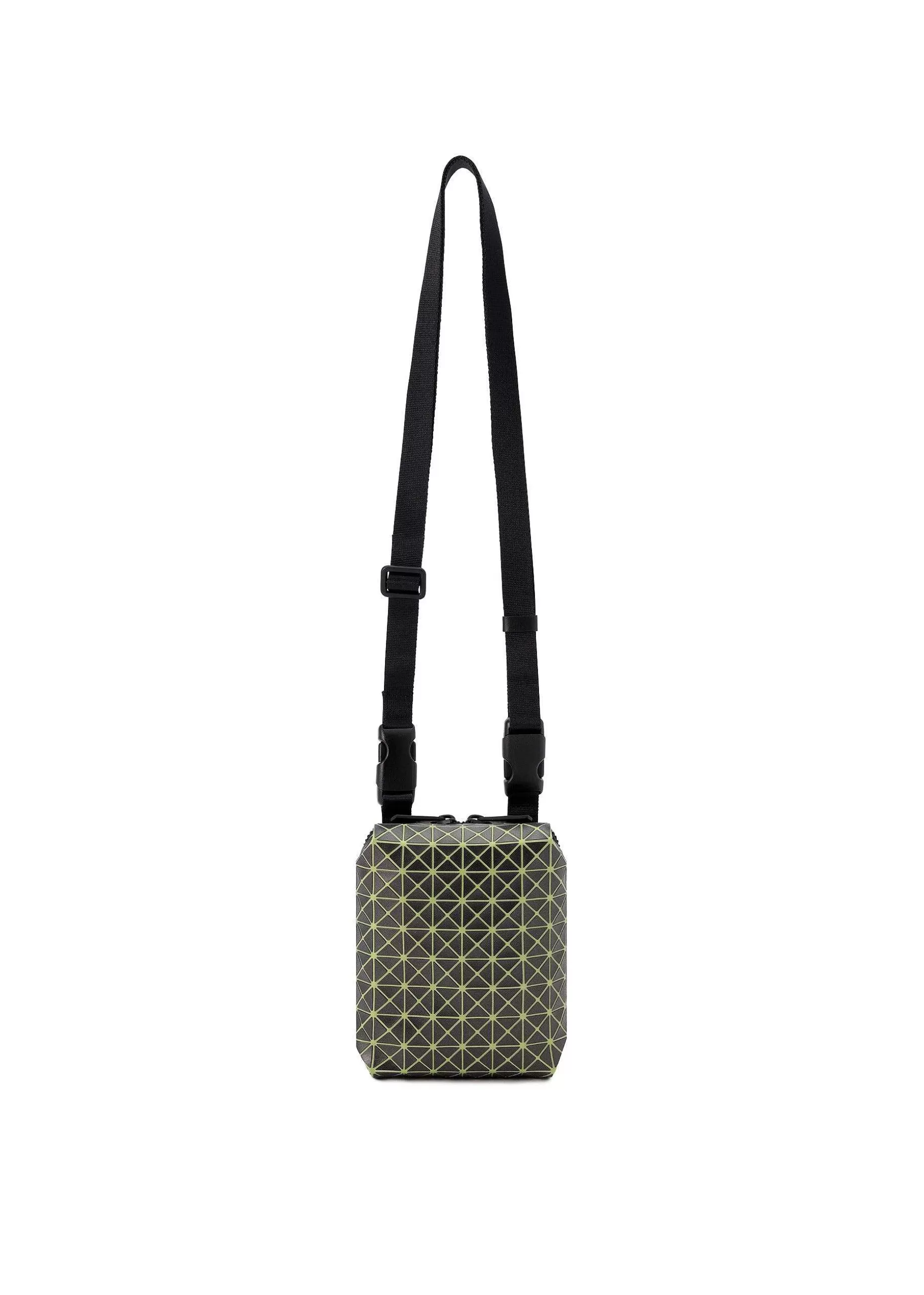 ISSEY MIYAKE Shoulder Bag | Beetle Reflector