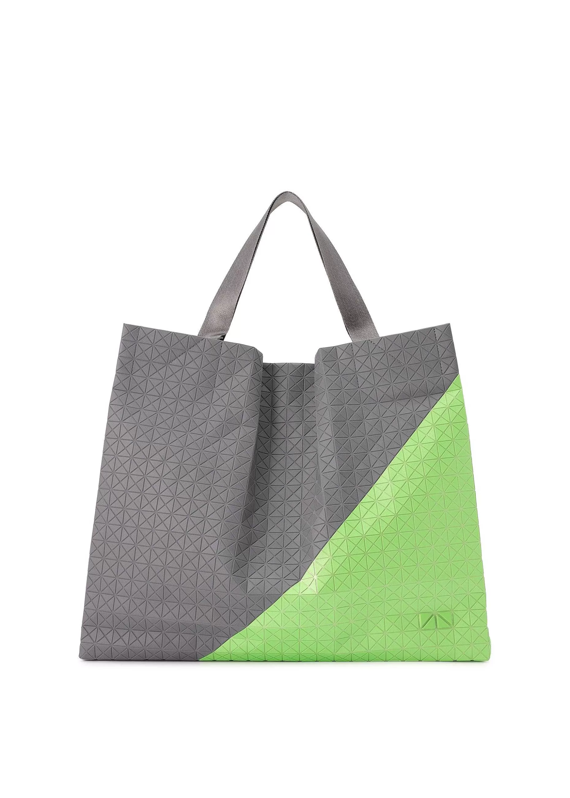 ISSEY MIYAKE Tote Bag | Cart