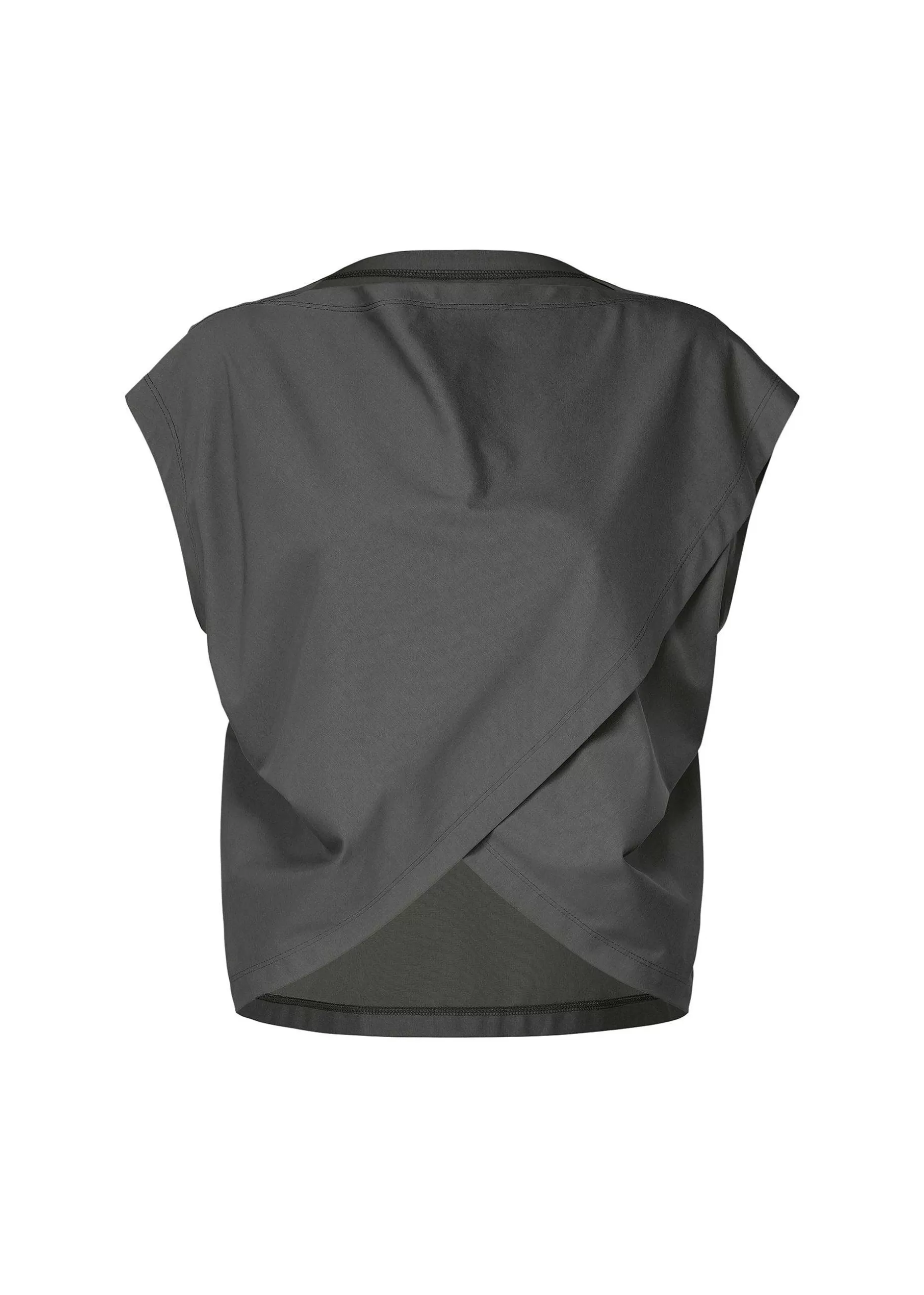 ISSEY MIYAKE Top | Crosscut Jersey