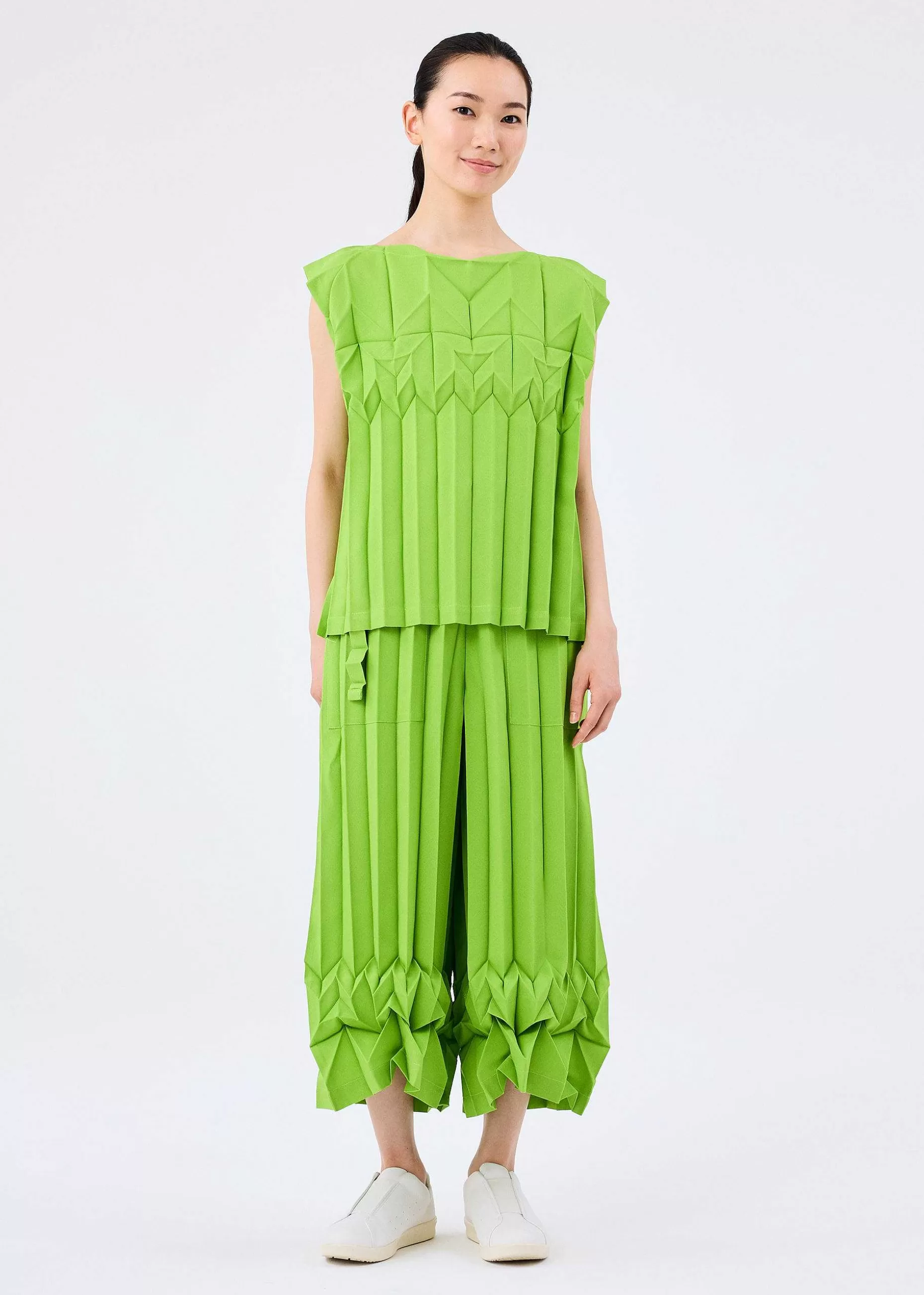 ISSEY MIYAKE Top | Cube Pleats