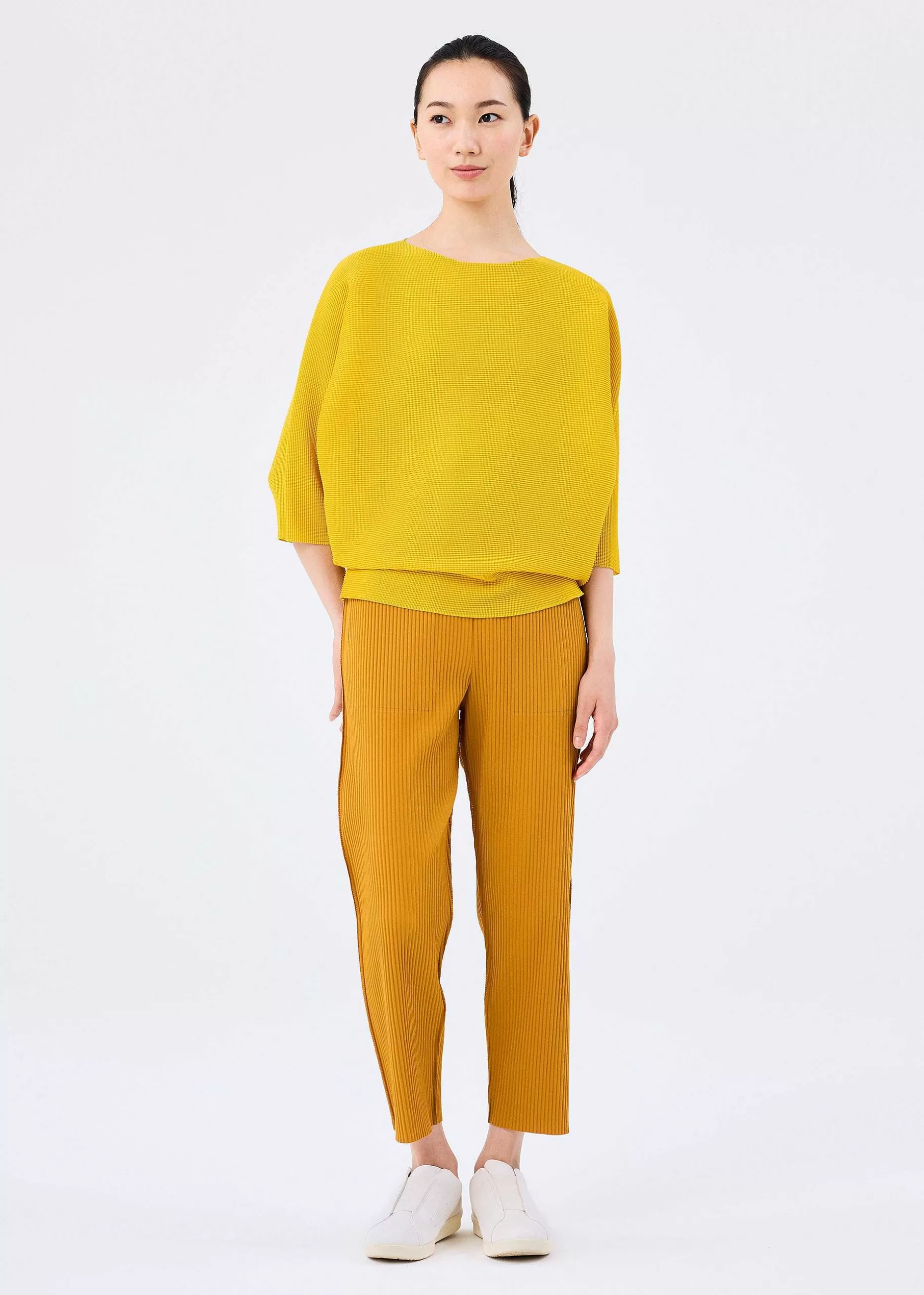 ISSEY MIYAKE Top | Dolman Stretch Pleats 1