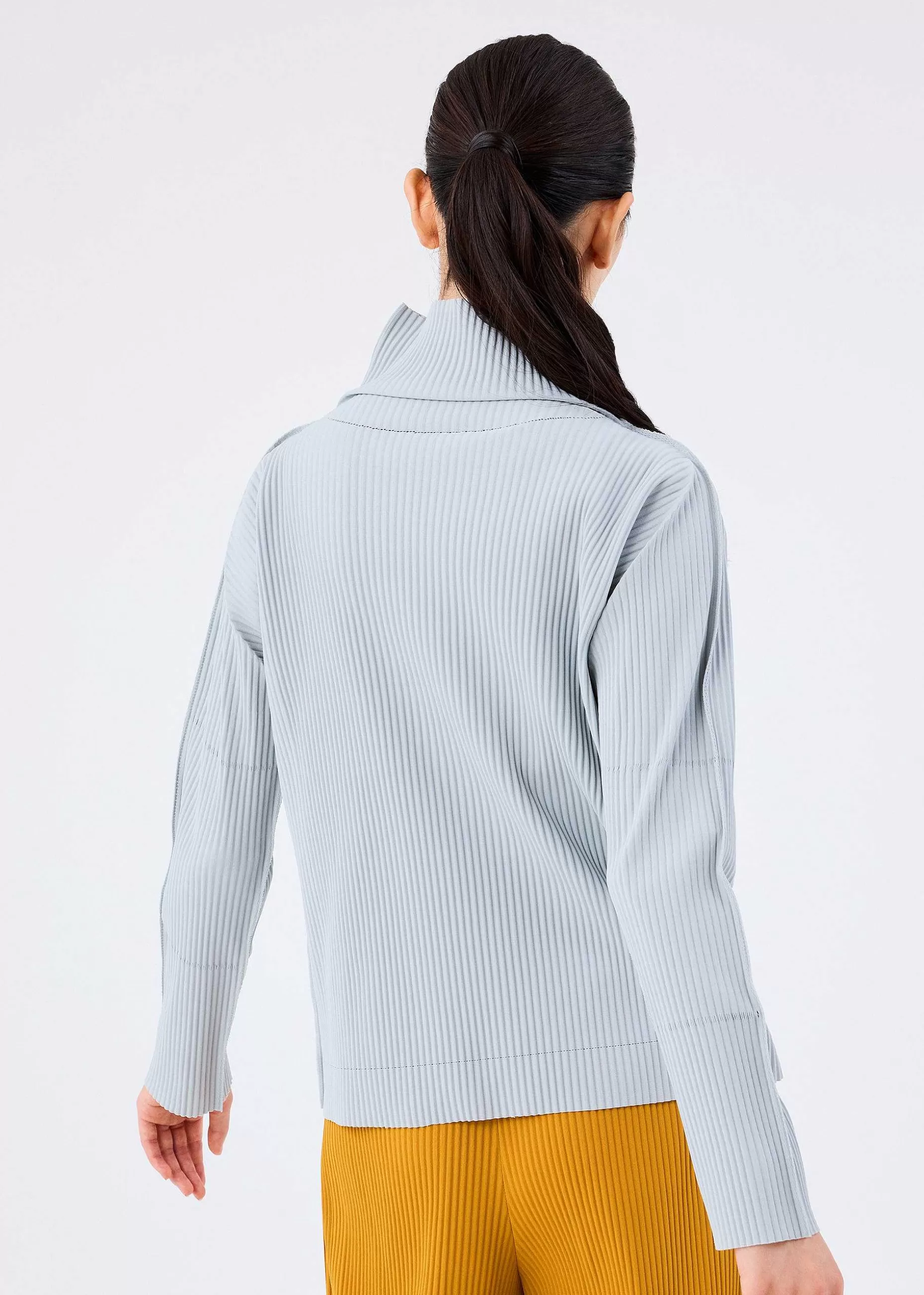 ISSEY MIYAKE Top | Fine Knit Pleats Color 1