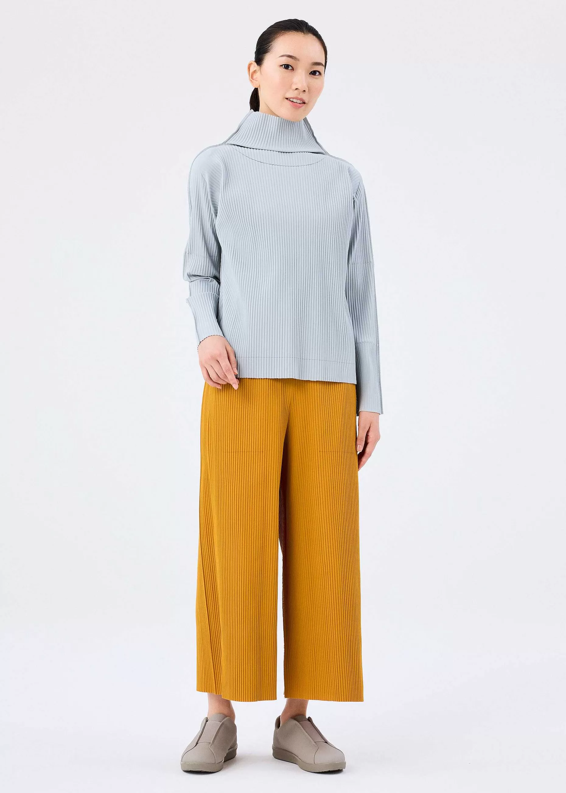 ISSEY MIYAKE Top | Fine Knit Pleats Color 1