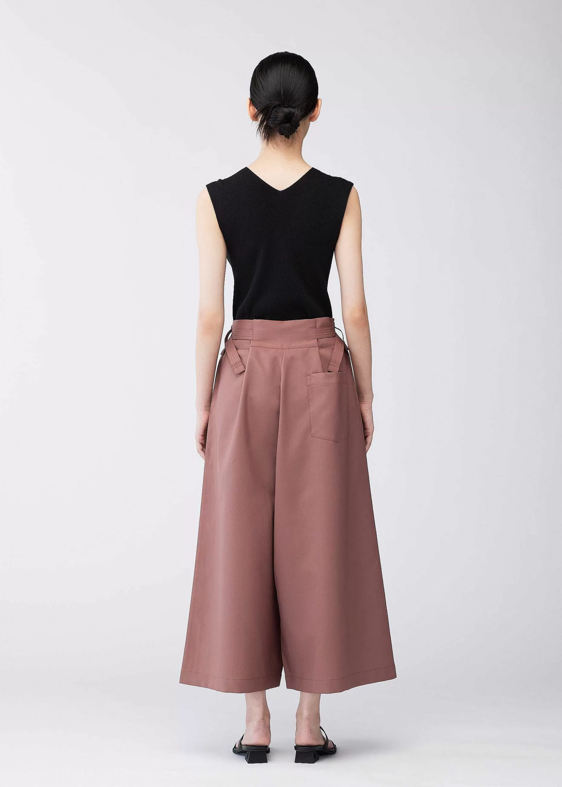 ISSEY MIYAKE Pants | Flat Bottoms