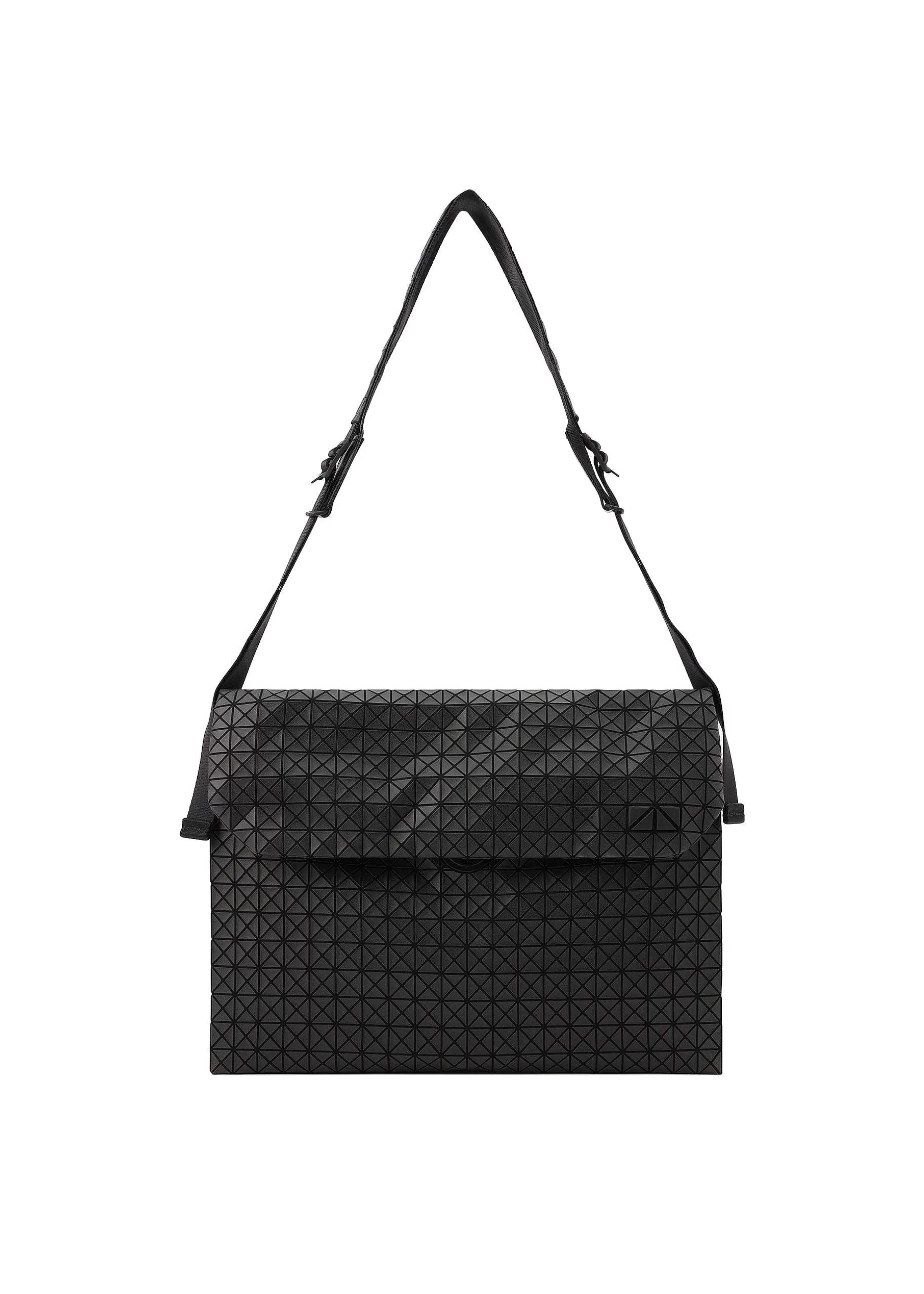 ISSEY MIYAKE Shoulder Bag | Froggy Matte Black