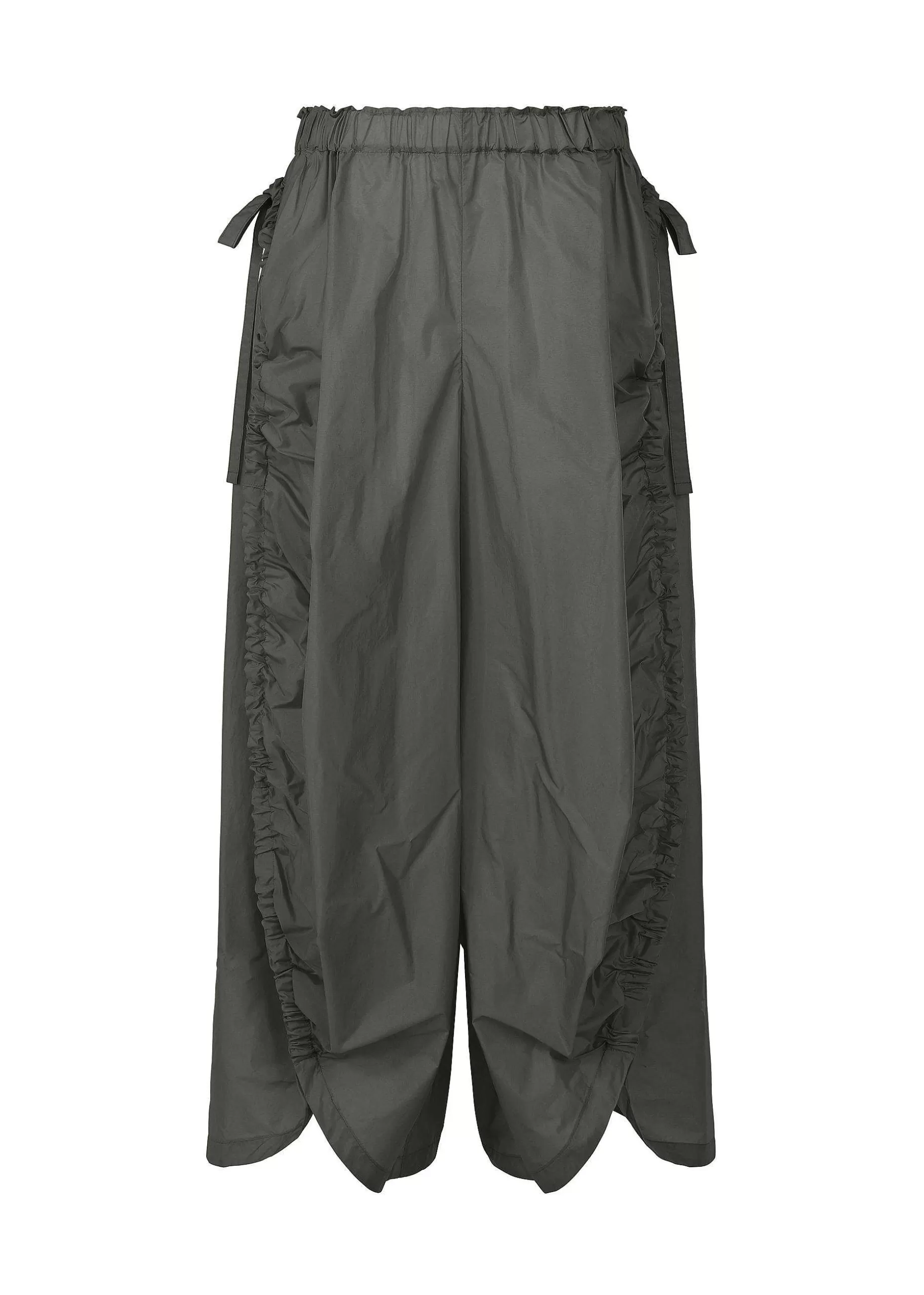 ISSEY MIYAKE Pants | Gathered Balloon