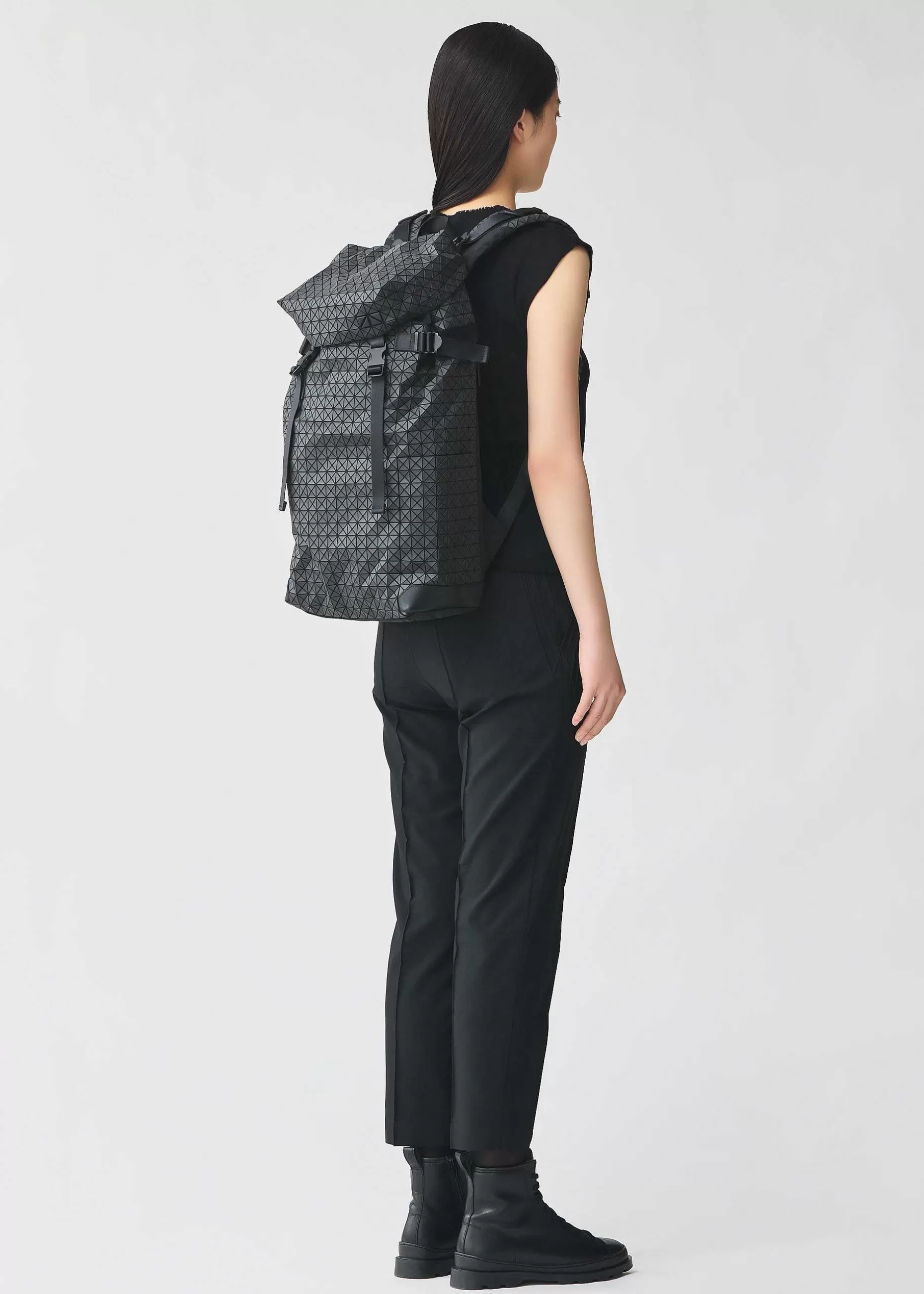 ISSEY MIYAKE Backpack | Hiker Matte Black