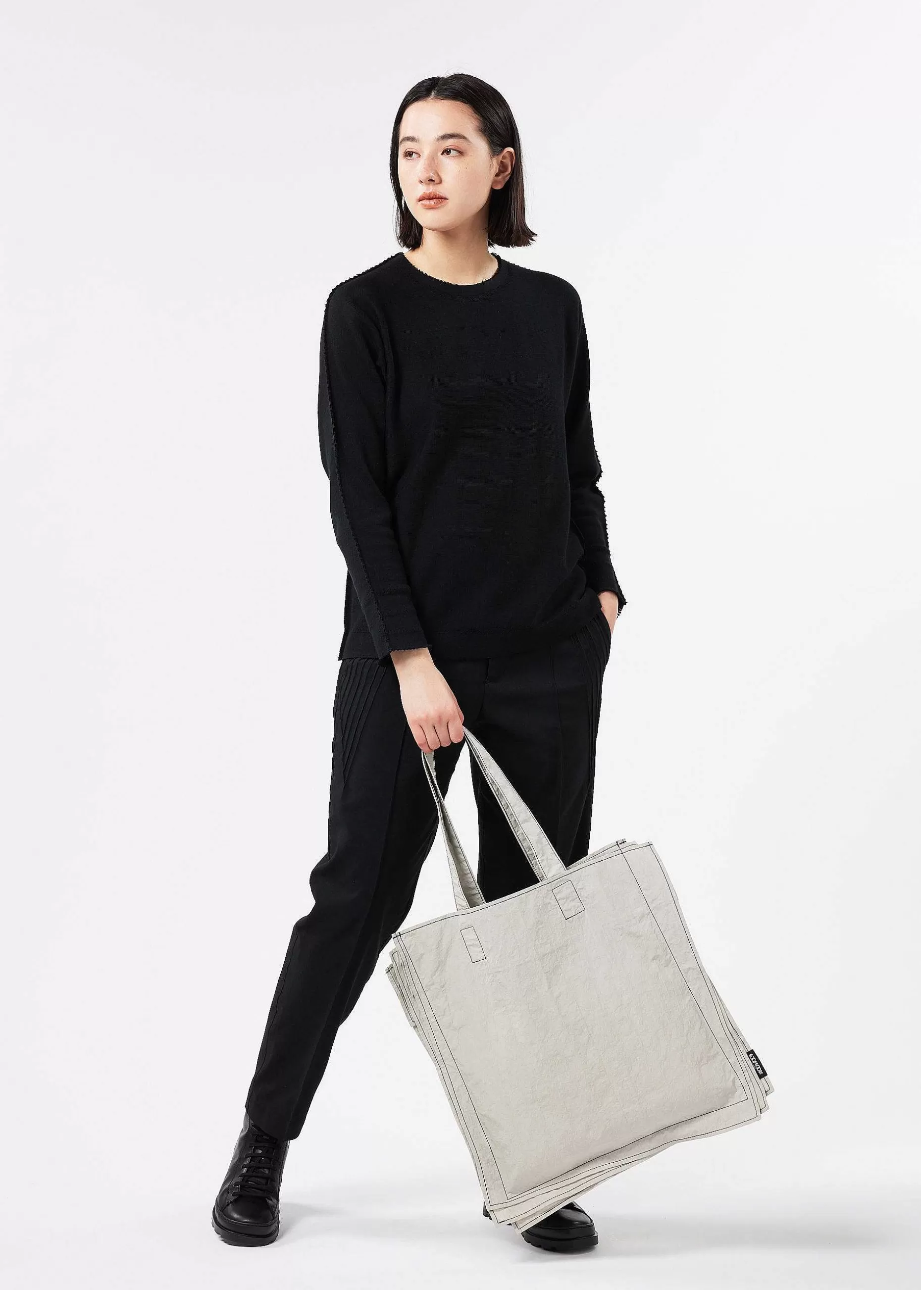 ISSEY MIYAKE Tote Bag | Irogami Solid