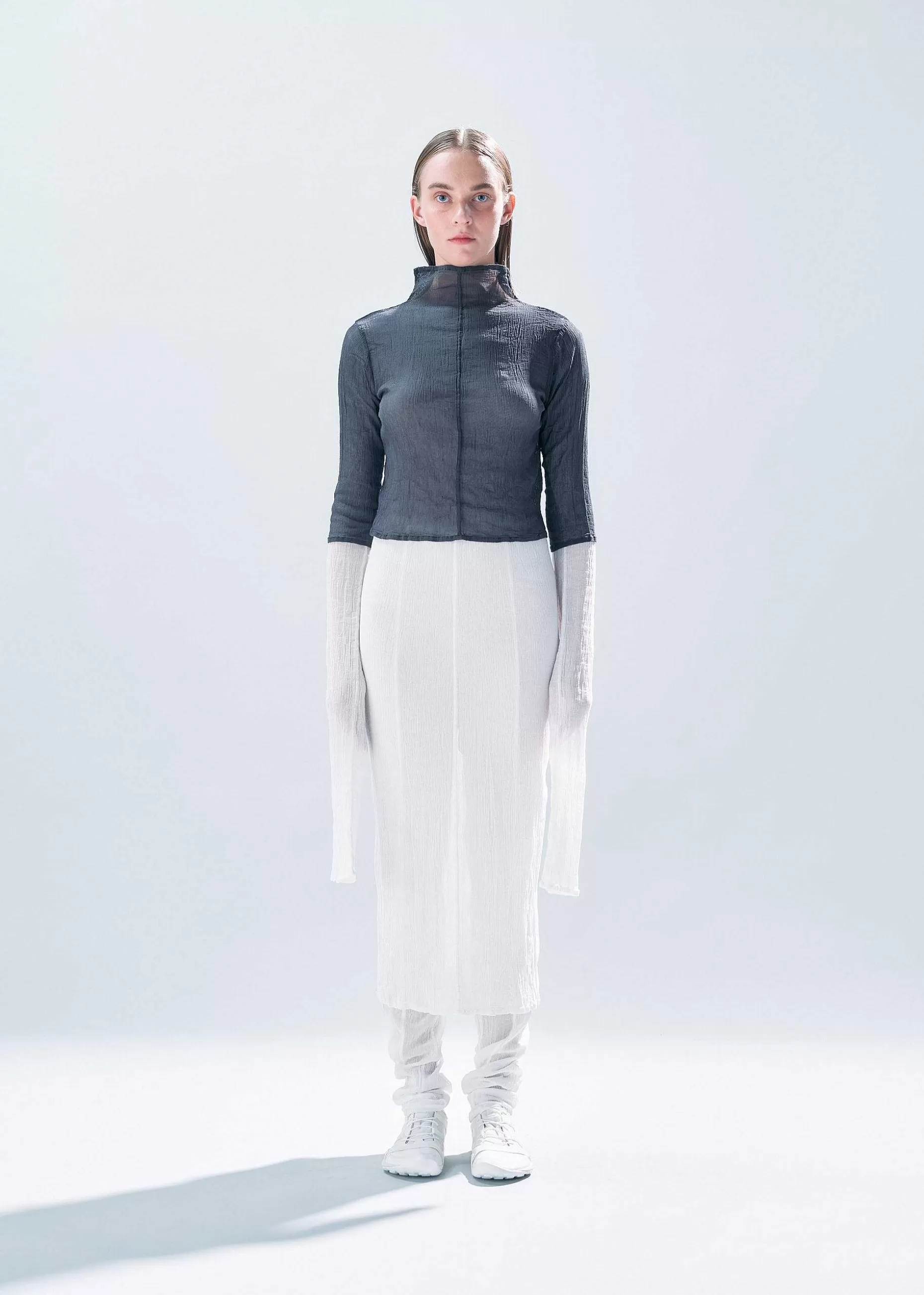 ISSEY MIYAKE Top | Karami