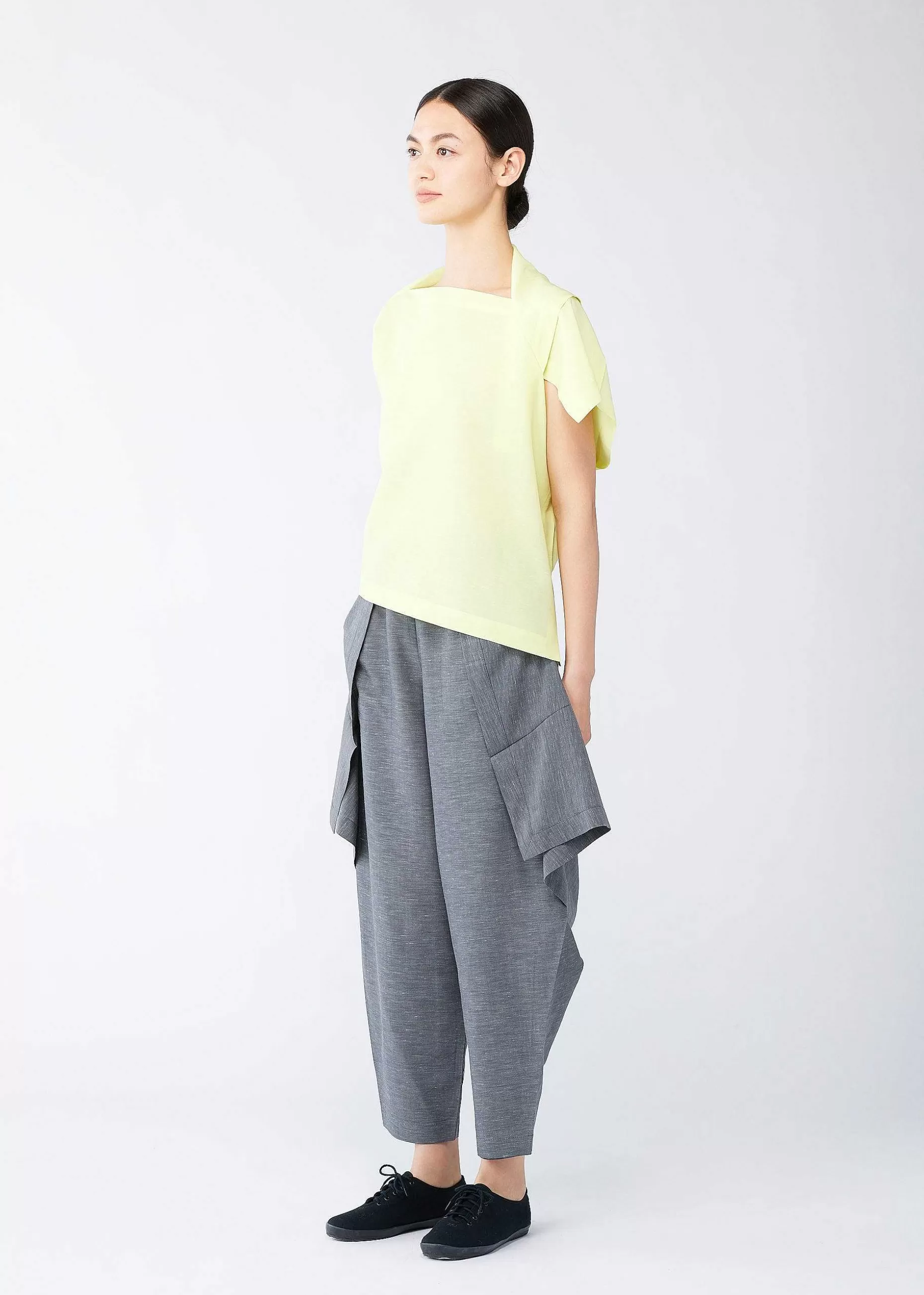 ISSEY MIYAKE Top | Light Trails Solid