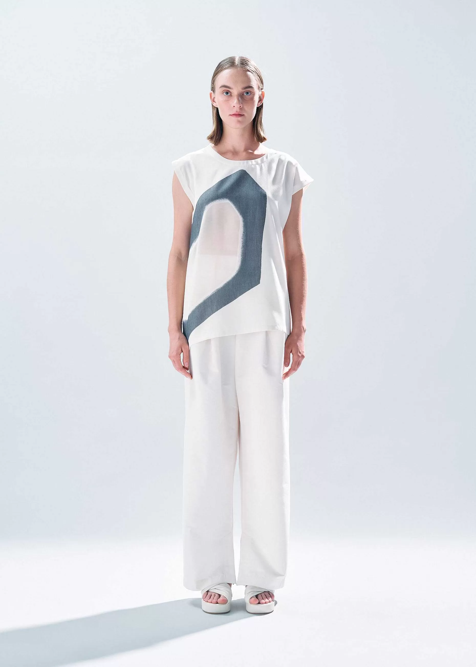 ISSEY MIYAKE Top | Meanwhile