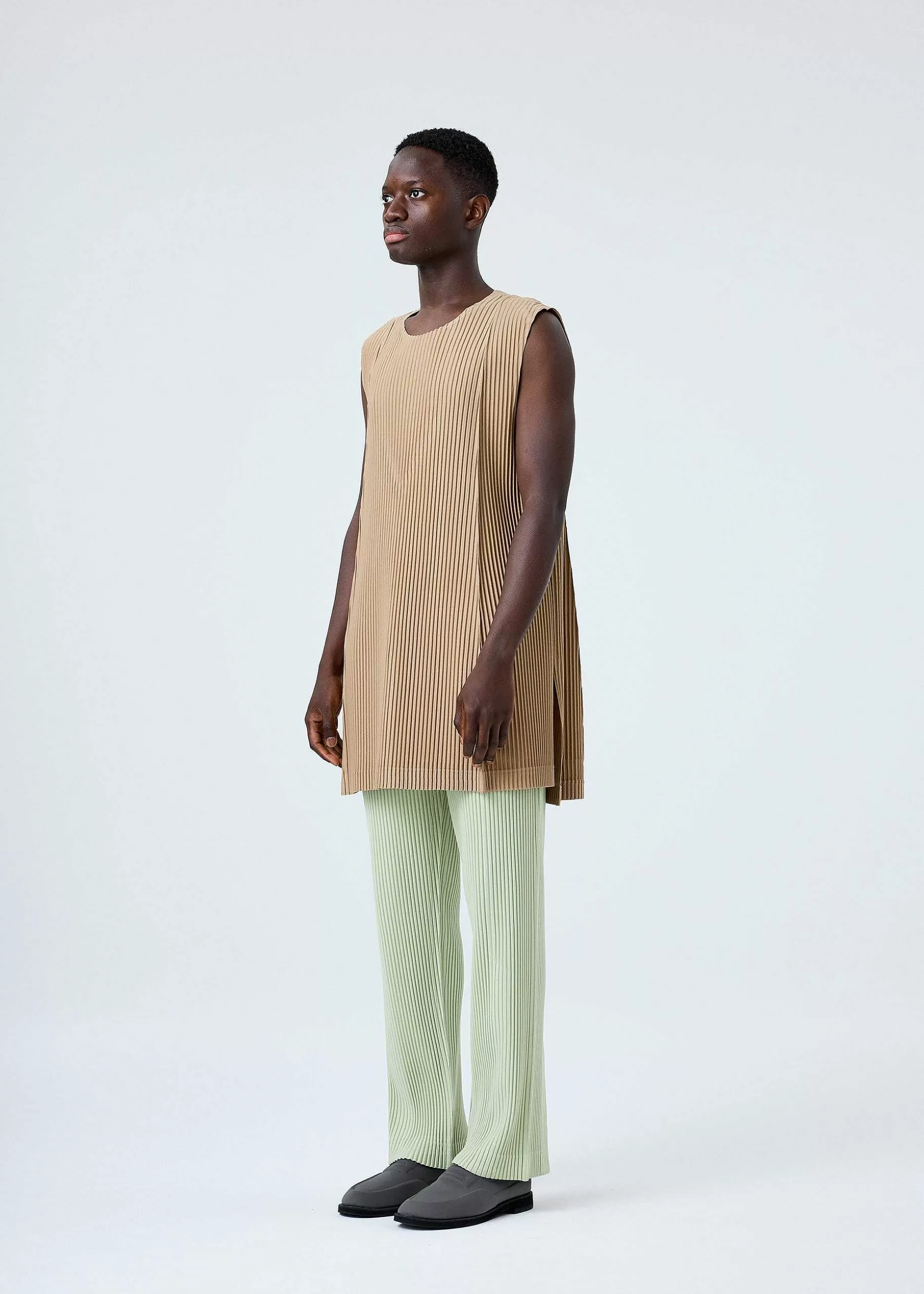 ISSEY MIYAKE Top | Monthly Color February