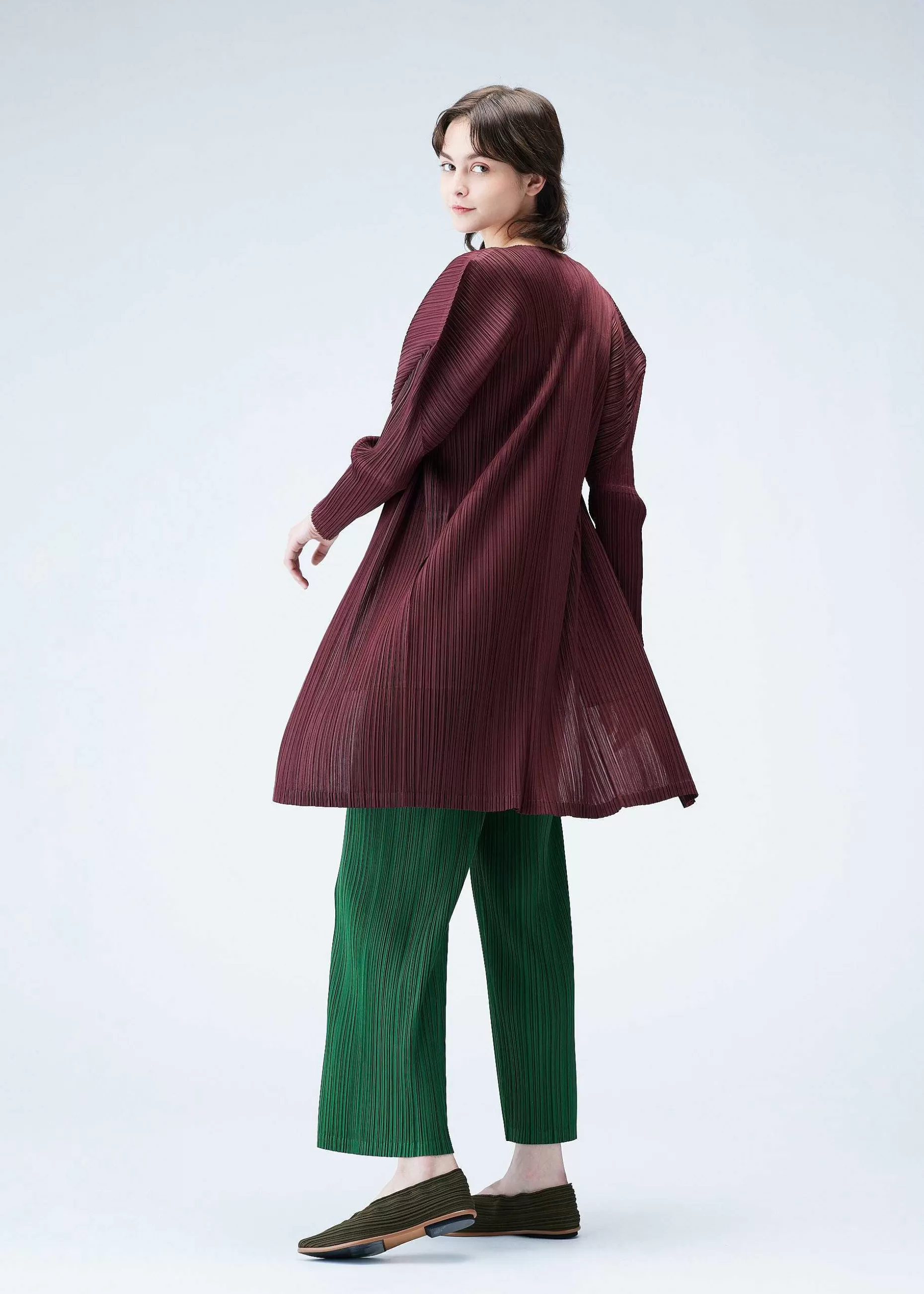 ISSEY MIYAKE Cardigan | Monthly Colors : February