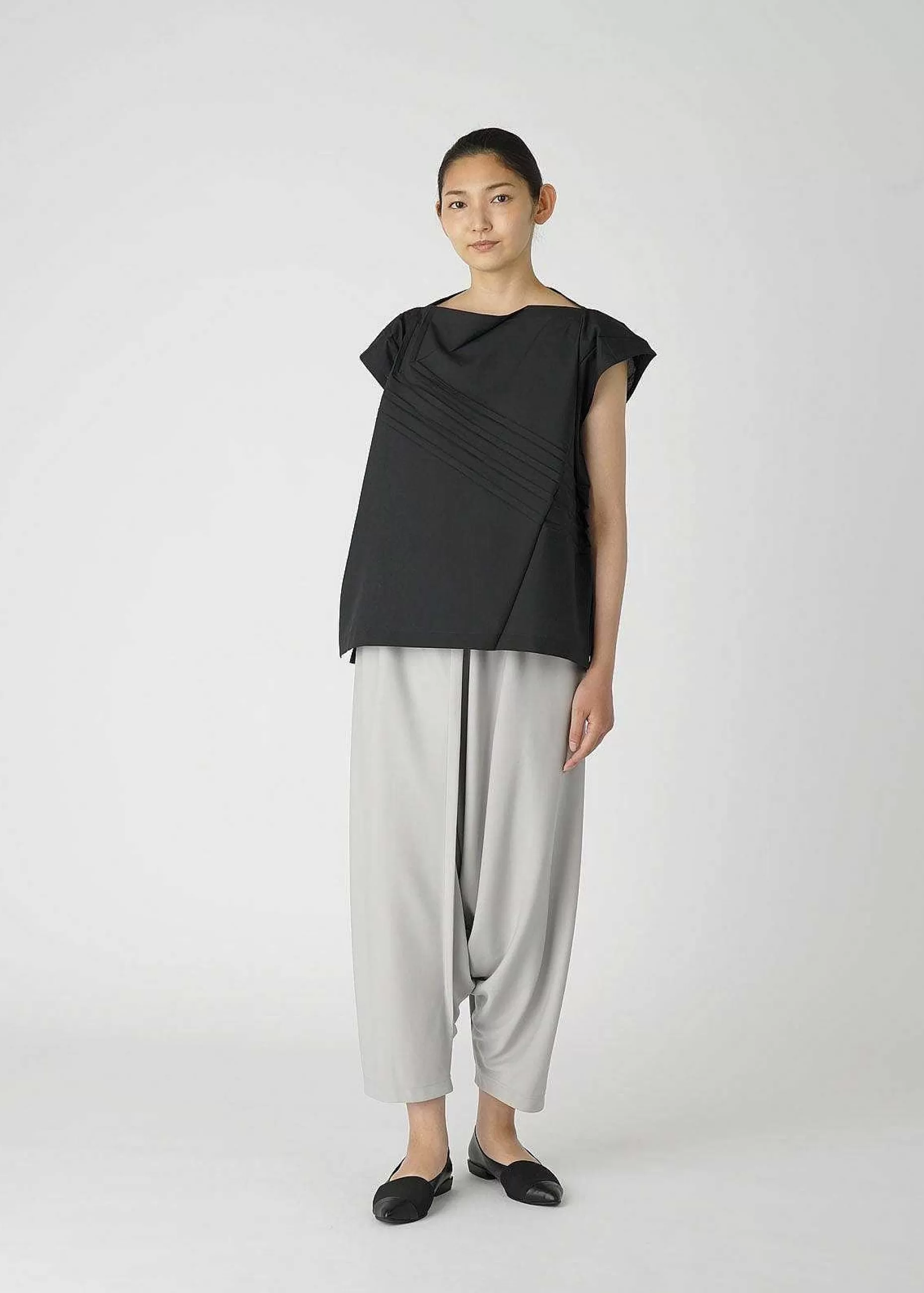 ISSEY MIYAKE Top | Pleats T Basic