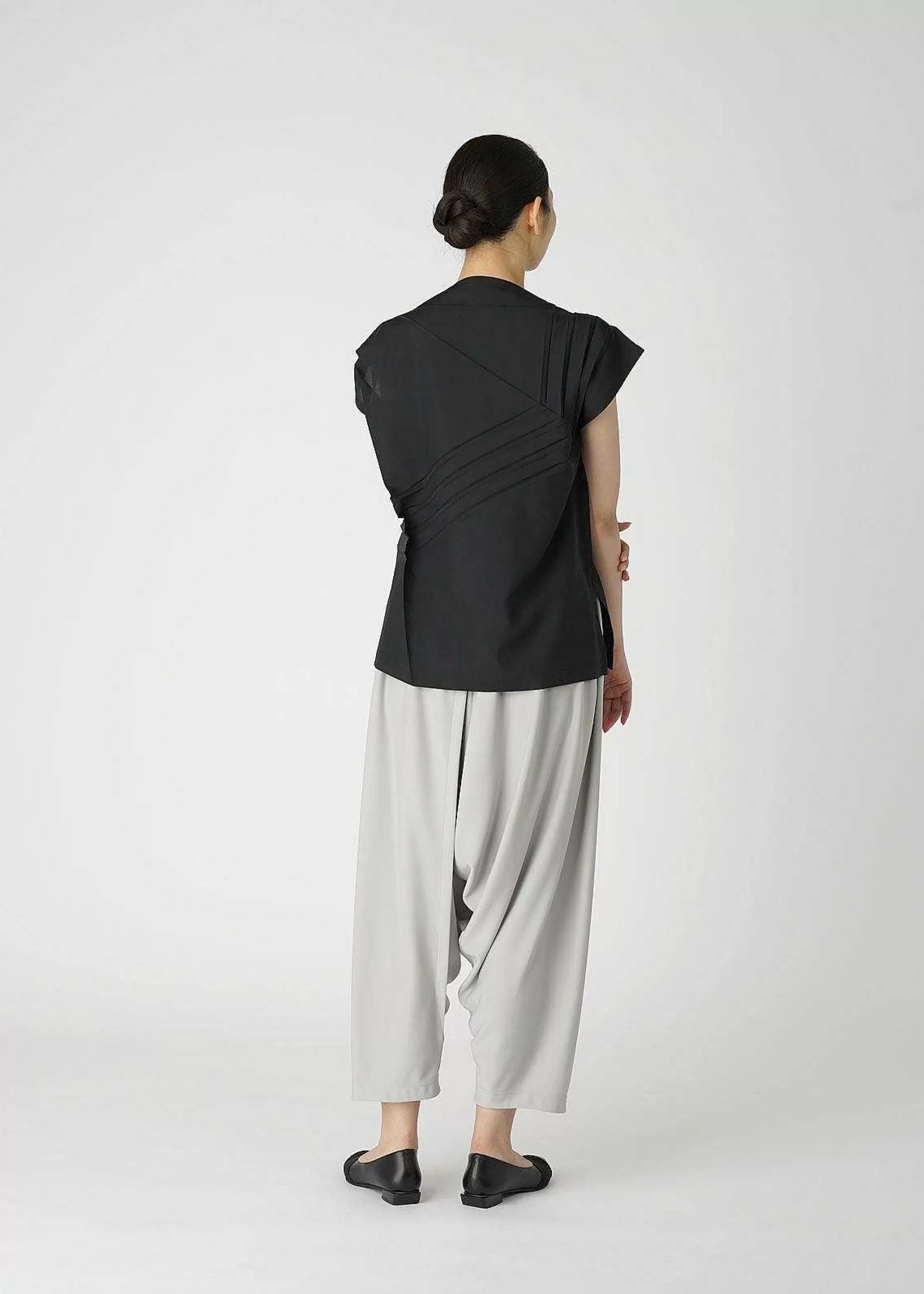 ISSEY MIYAKE Top | Pleats T Basic