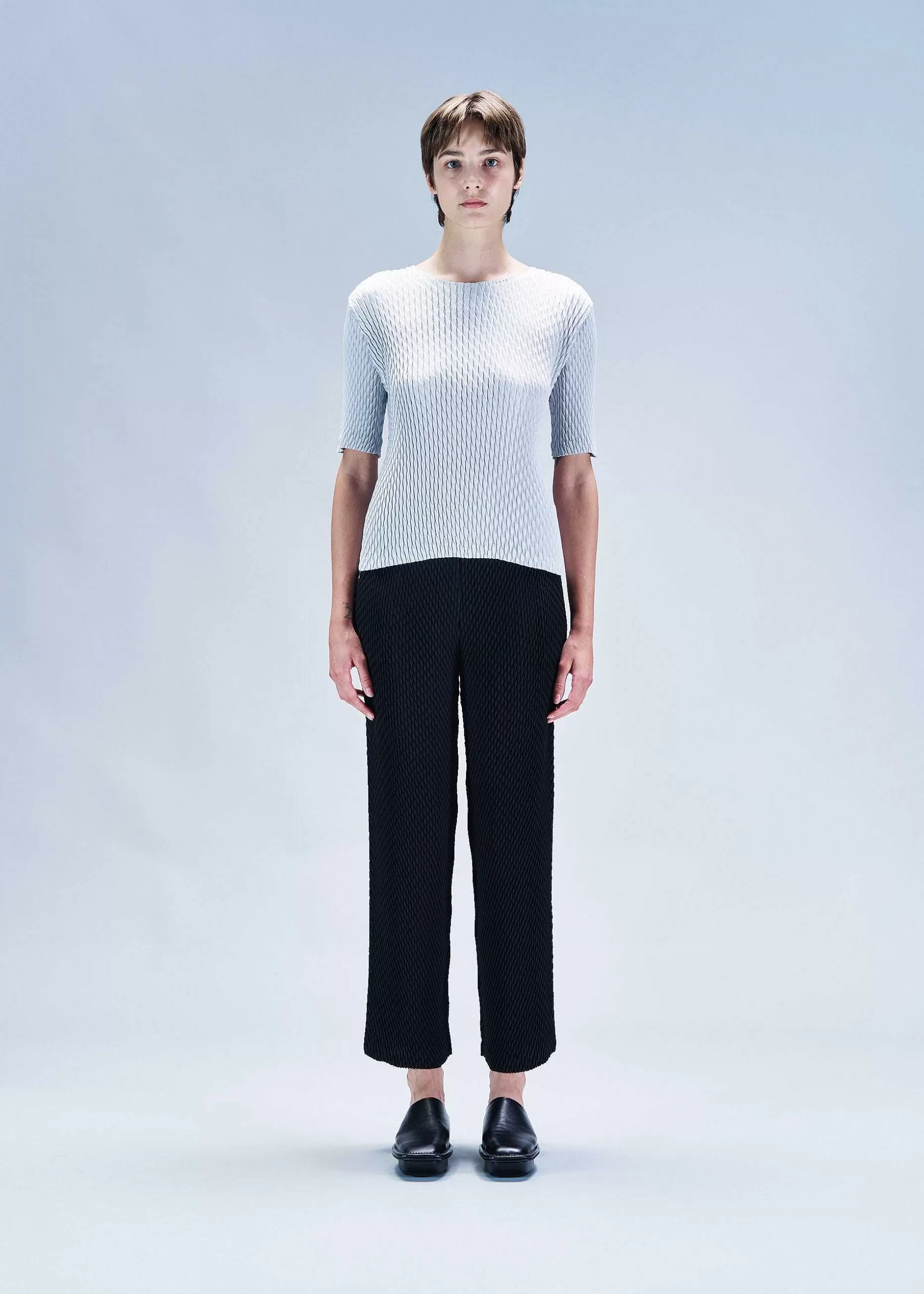 ISSEY MIYAKE Top | Sleek Pleats