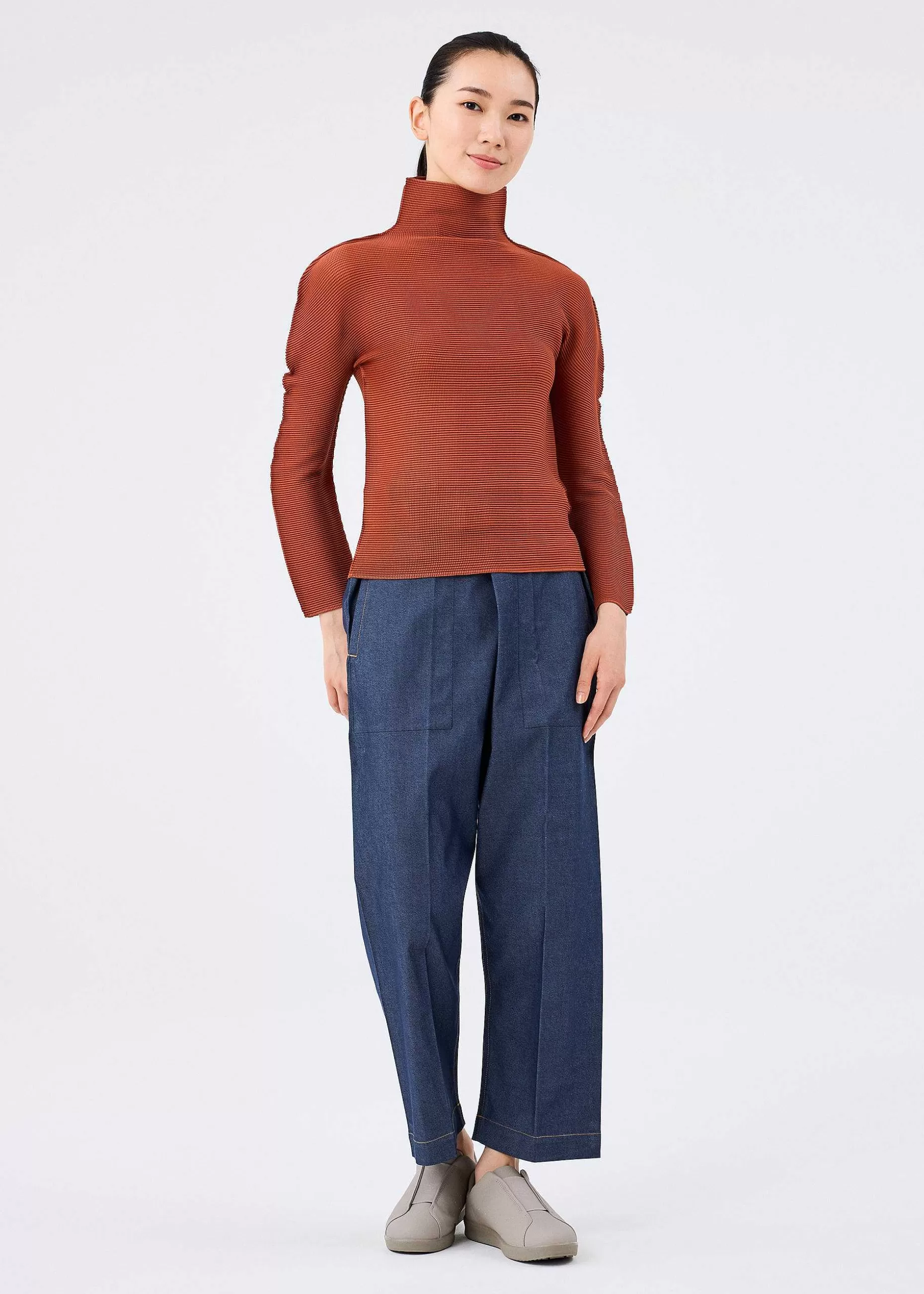 ISSEY MIYAKE Top | Stretch Pleats 3