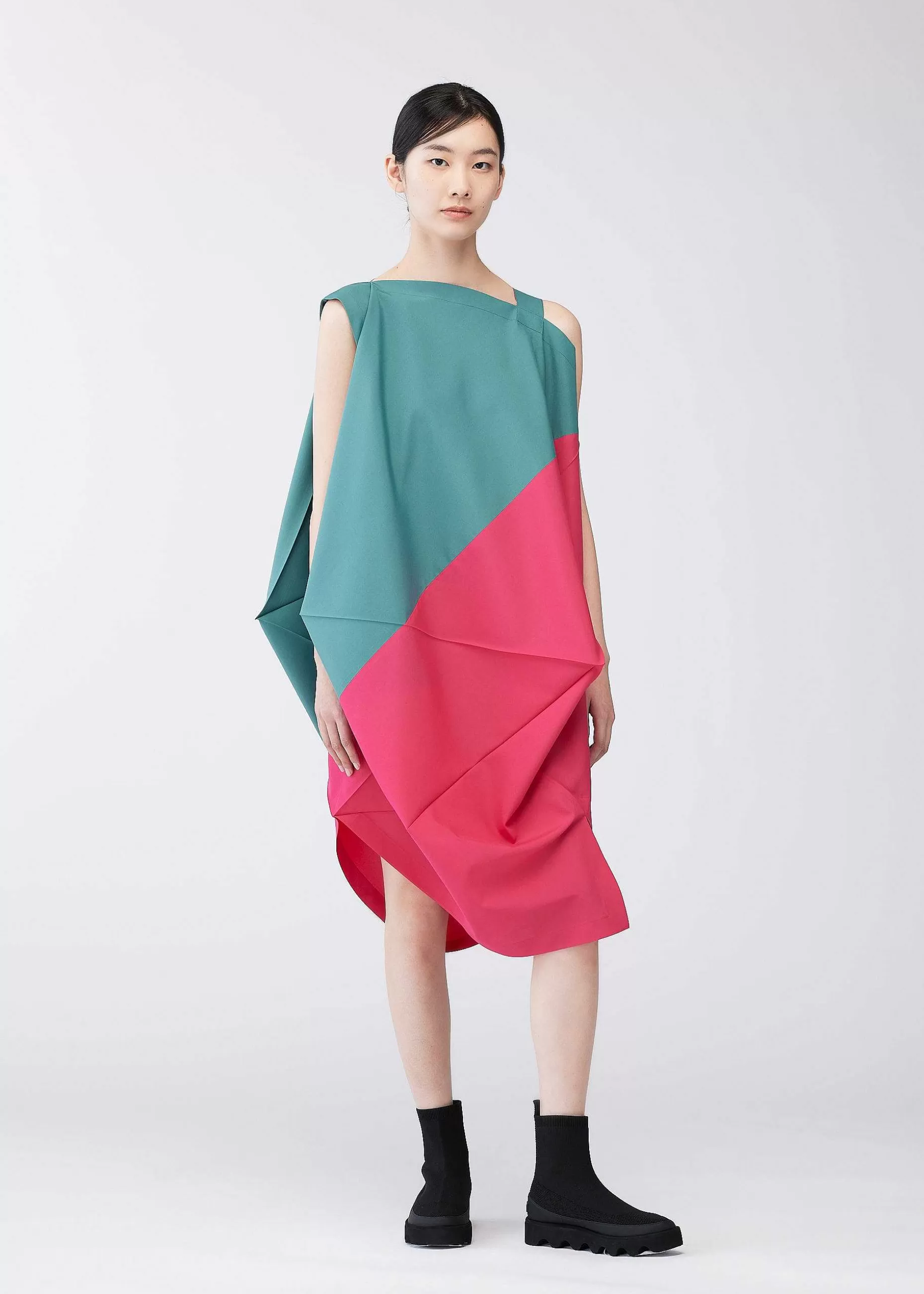 ISSEY MIYAKE Dress | Switching Volume